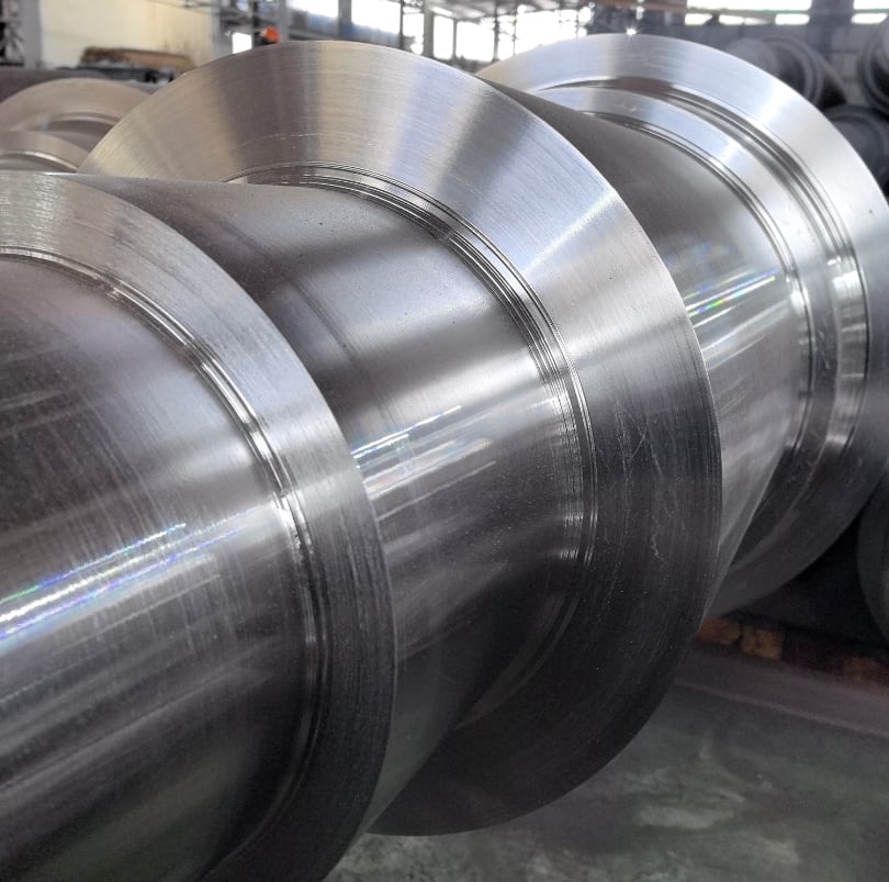 Zhrolls precision-machined intermediate roll for Steckel and plate rolling, enhancing rolling stability and efficiency.